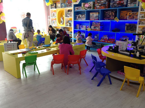 玩具加盟店如何拓展玩具市場(chǎng)？