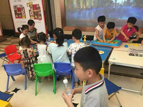 玩具體驗(yàn)專區(qū)