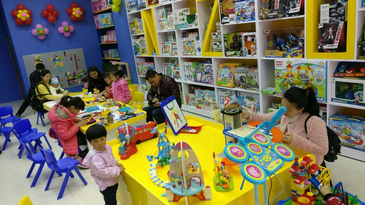 雙喜臨門：皇家迪智尼廣西桂林靈川玩具加盟店盛大開業(yè)