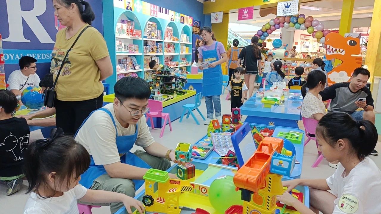 皇家迪智尼 I 加盟兒童益智玩具體驗(yàn)館，如何選擇靠譜品牌？