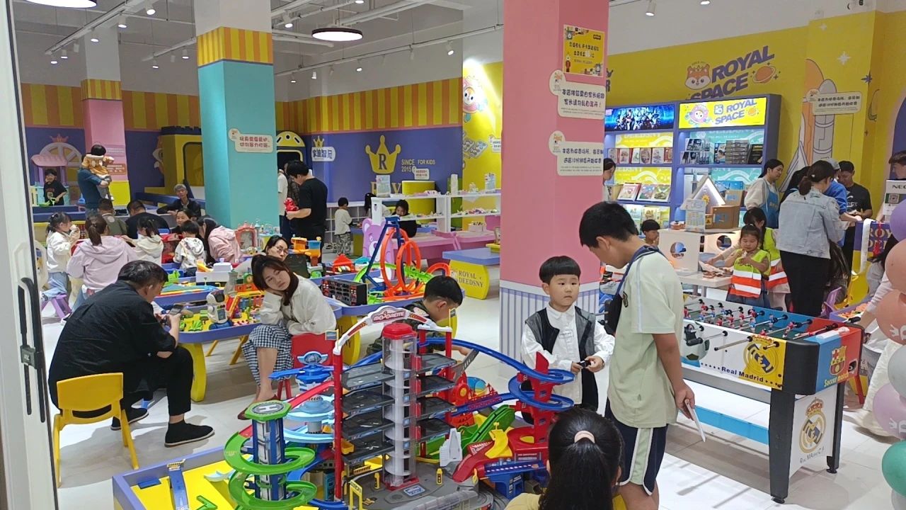 皇家迪智尼 I 玩具樂(lè)園中不可或缺的六大設(shè)備項(xiàng)目類型！